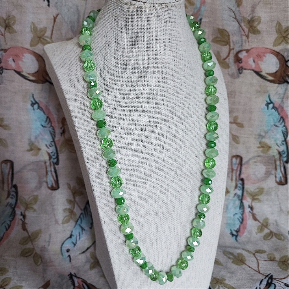 Vintage Crackle Glass Green AB Long Beaded Faceted Jadeite Color Necklace